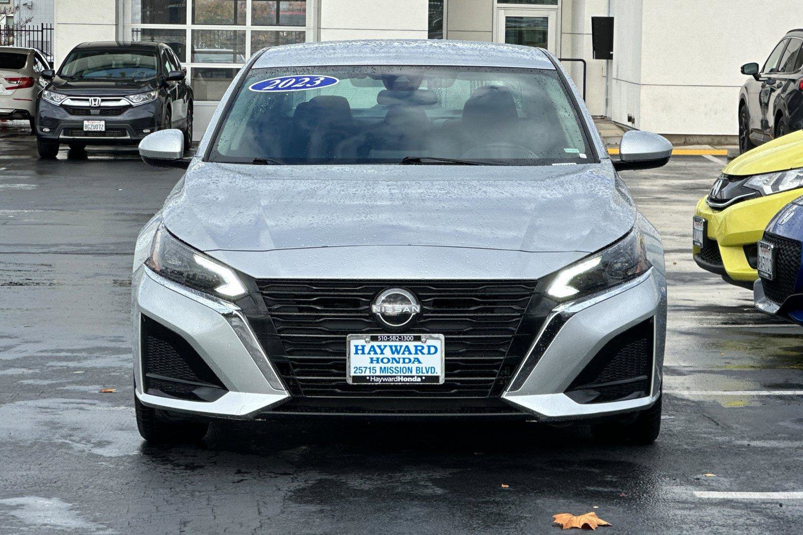 Used 2023 Nissan Altima 2.5 SV image 8