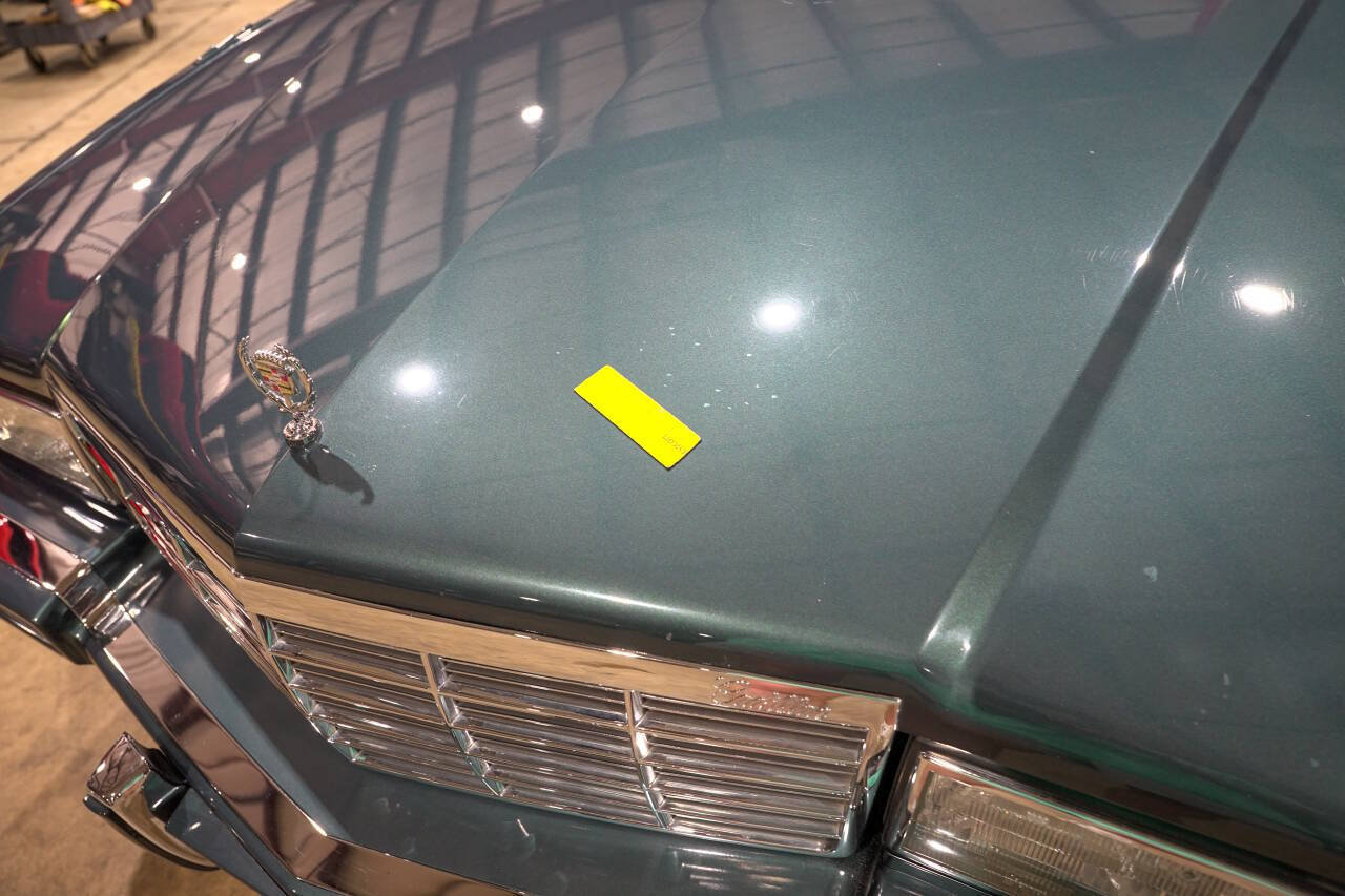 Used 1992 Cadillac De Ville Sedan FWD image 32