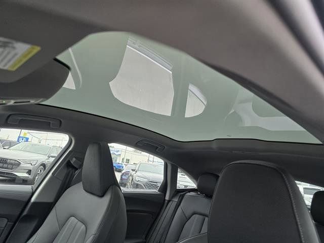 Used 2025 Audi A5 2.0T Prestige w/ 19" Wheel Package image 5