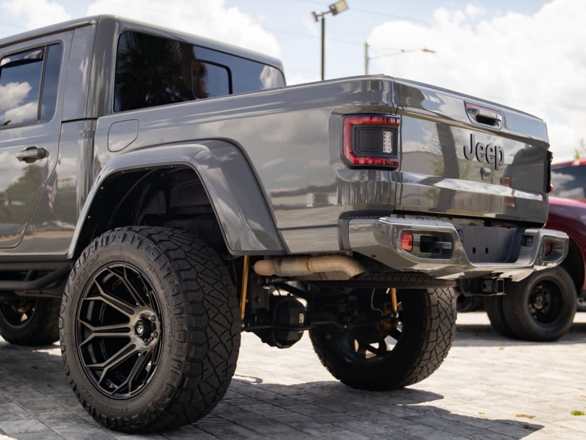 Used 2022 Jeep Gladiator Overland AWD/4WD image 12