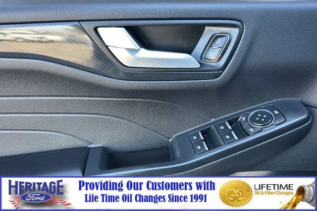 Used 2025 Ford Escape ST-Line FWD image 11