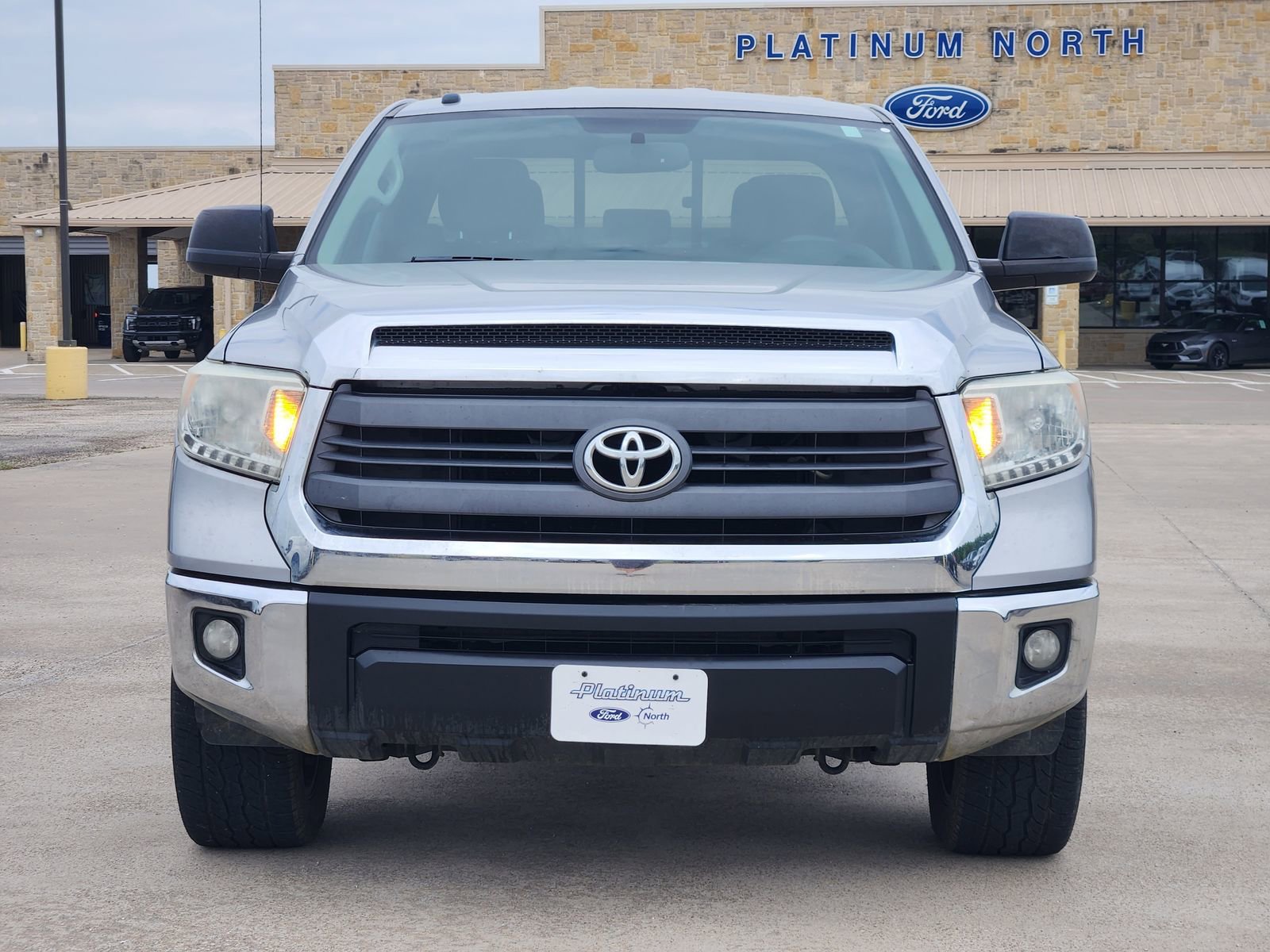 Used 2014 Toyota Tundra SR5 w/ SR5 Upgrade Package RWD image 6