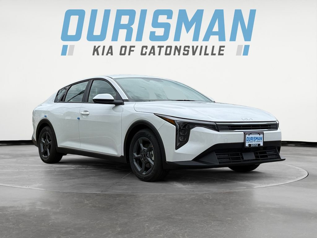 New 2025 Kia K4 LXS