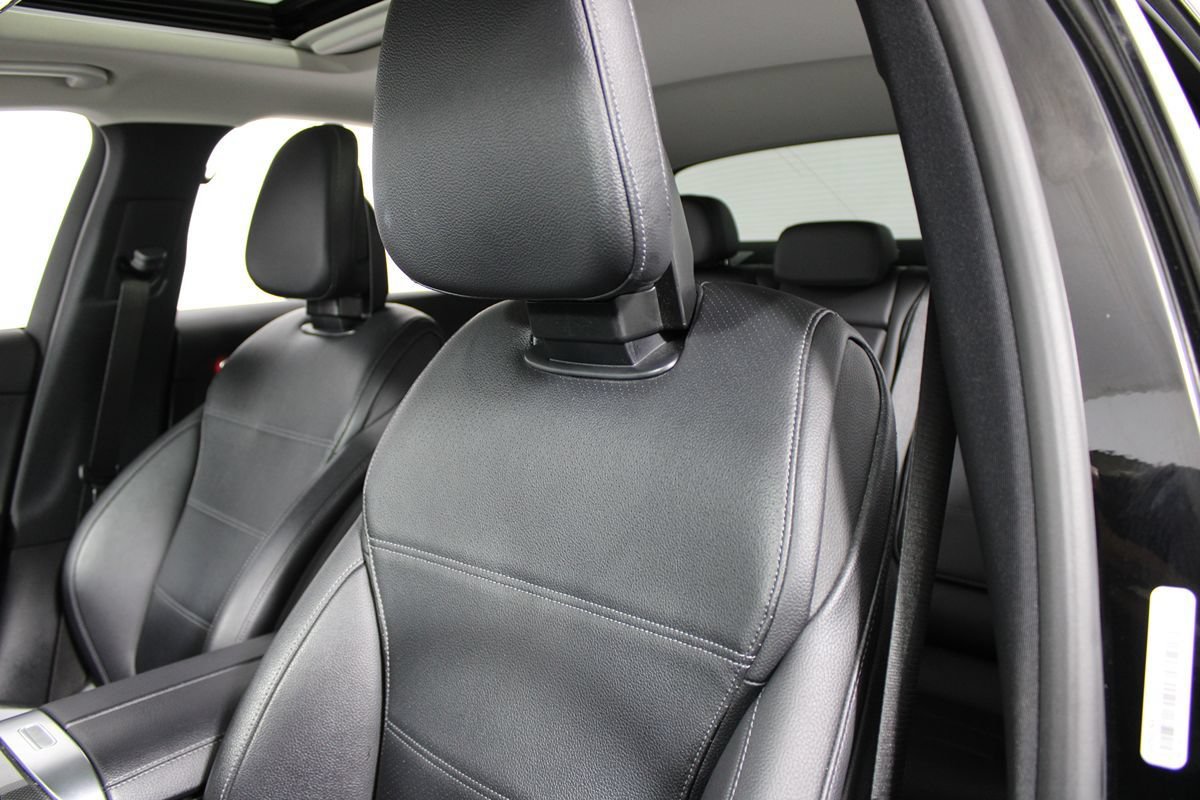 Used 2022 Mercedes-Benz C 300 Sedan image 15