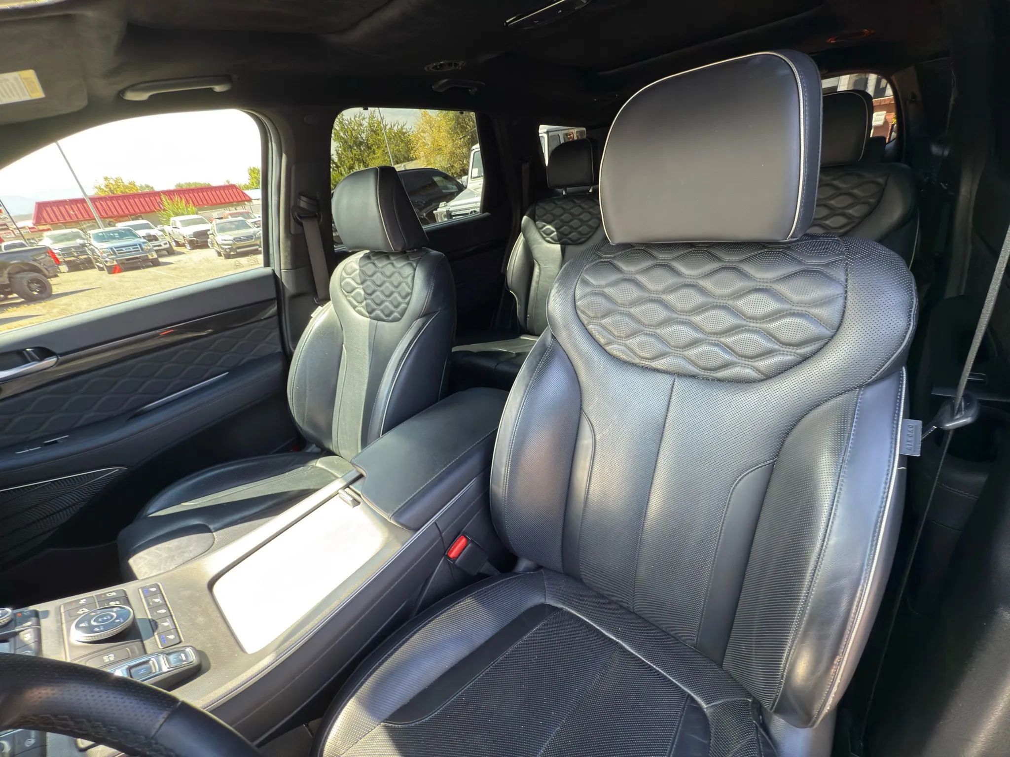 Used 2022 Hyundai Palisade Calligraphy image 33