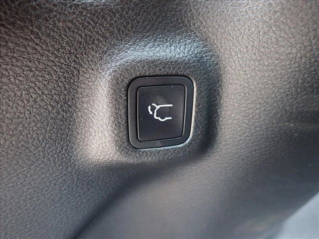 Used 2022 Jeep Compass Limited w/ (RED) Package image 9