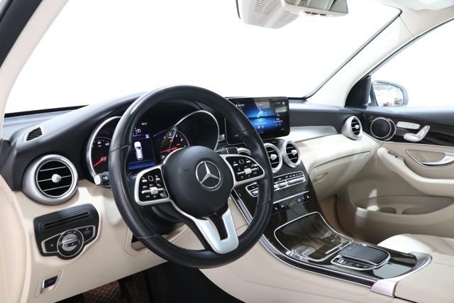 Used 2020 Mercedes-Benz GLC 300 4MATIC image 13