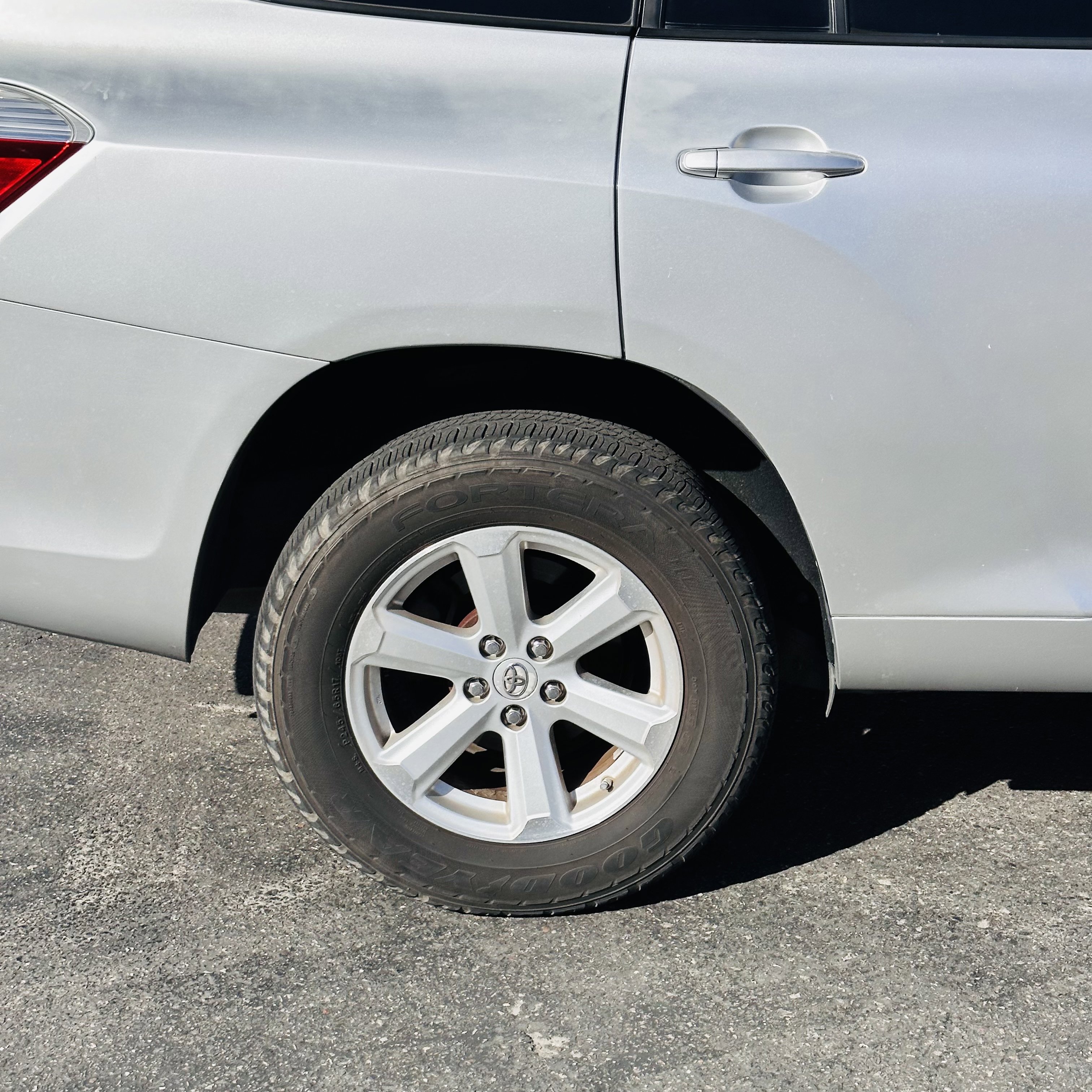 Used 2008 Toyota Highlander SPORT UTILITY 4D image 11