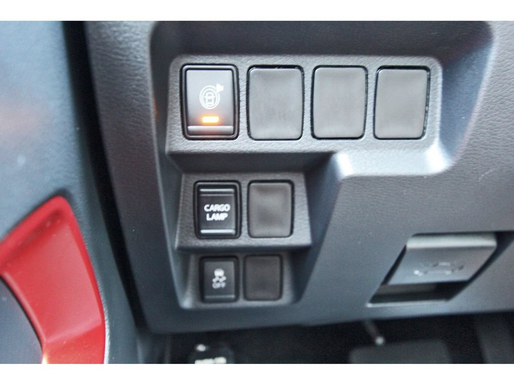 Used 2025 Nissan Frontier Pro-X RWD image 24