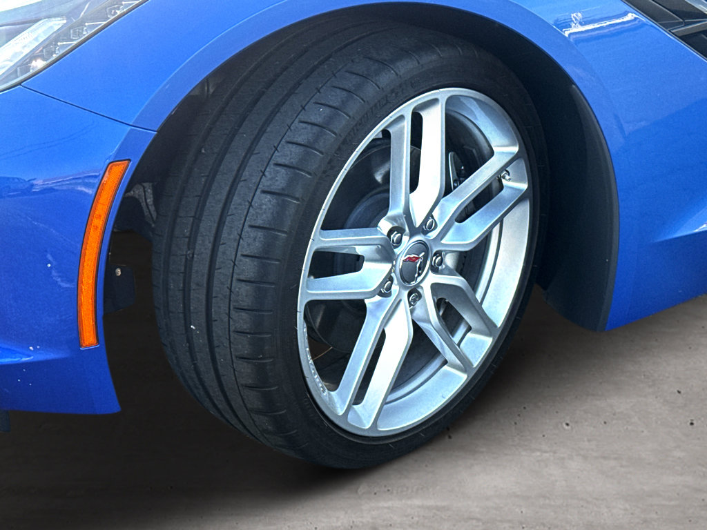 Used 2019 Chevrolet Corvette Stingray Coupe w/ 1LT RWD image 24