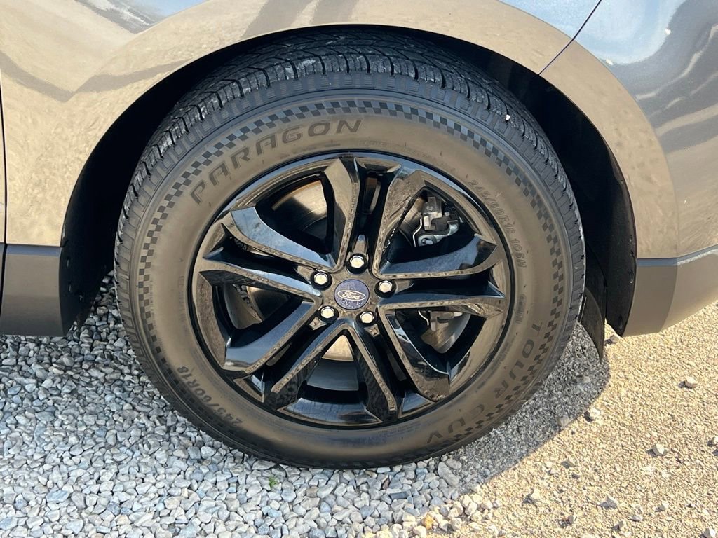 Used 2020 Ford Edge SEL w/ Convenience Package AWD/4WD image 10