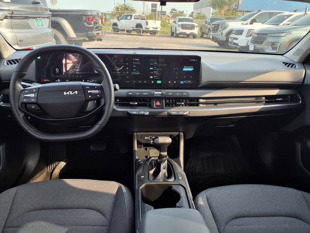 Certified 2025 Kia K4 EX FWD image 3