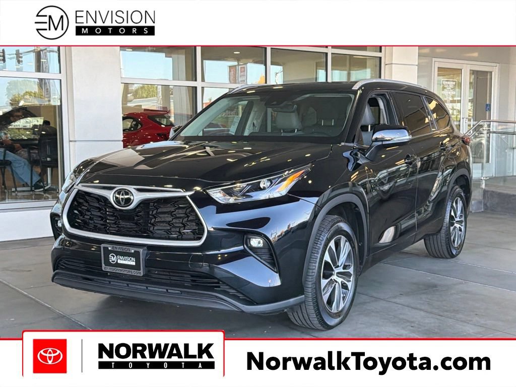 Used 2022 Toyota Highlander XLE