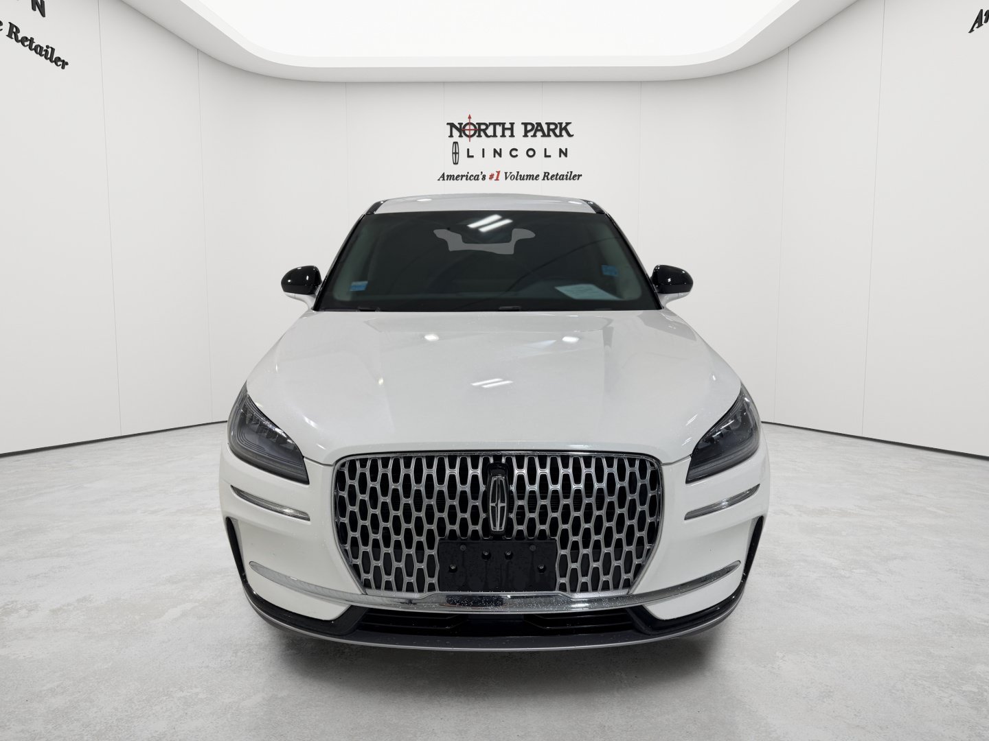 Used 2025 Lincoln Corsair FWD image 8