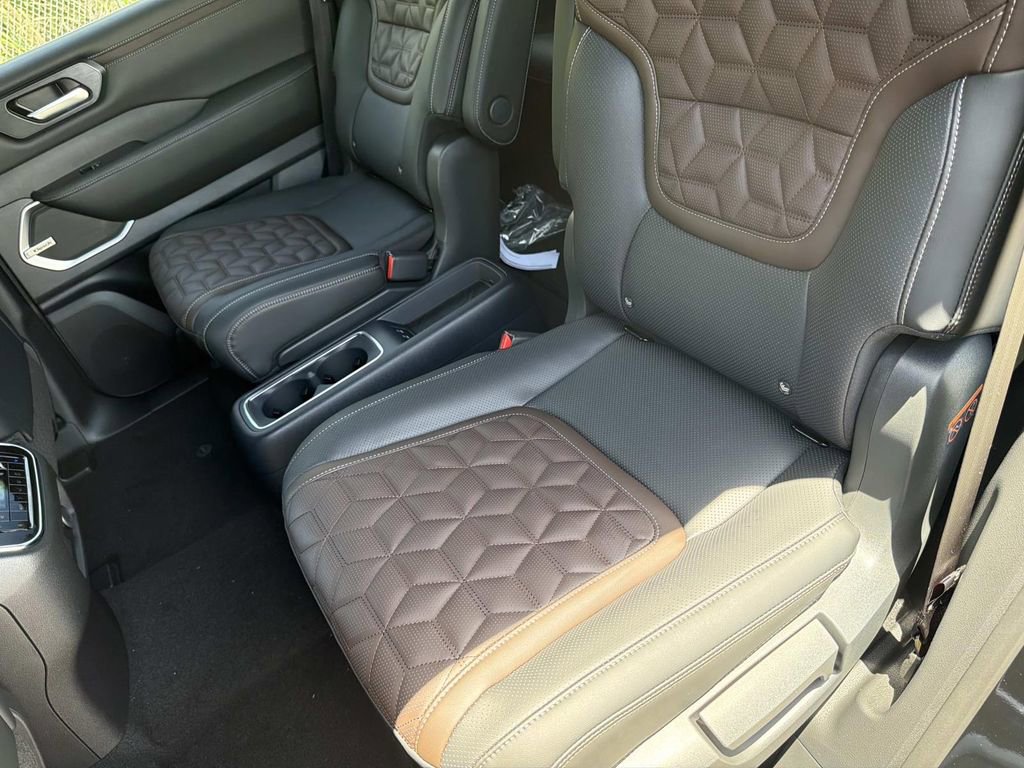New 2026 Nissan Armada Platinum RWD image 13
