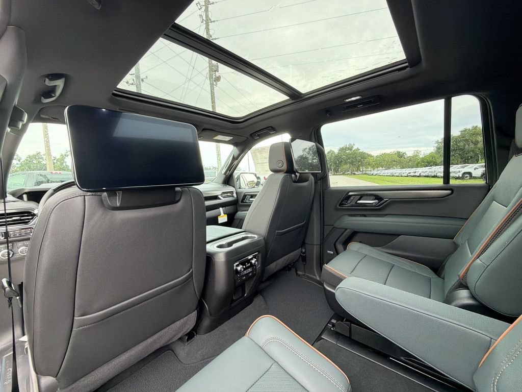 New 2026 GMC Yukon XL AT4 w/ AT4 Premium Plus Package AWD/4WD image 30