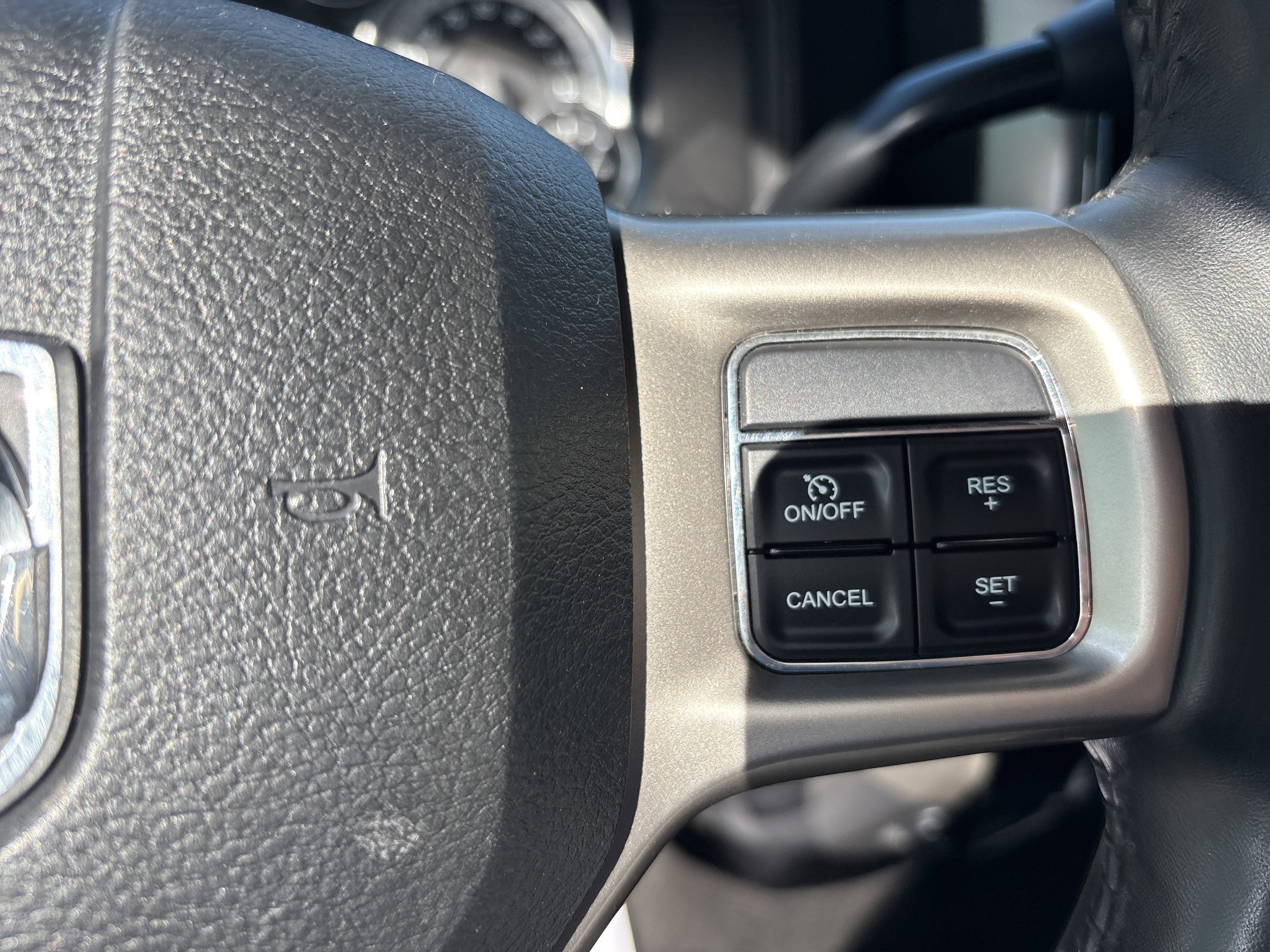 Used 2015 RAM 2500 Laramie image 27