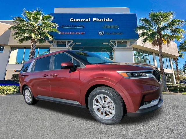 Used 2024 Kia Carnival LX image 2