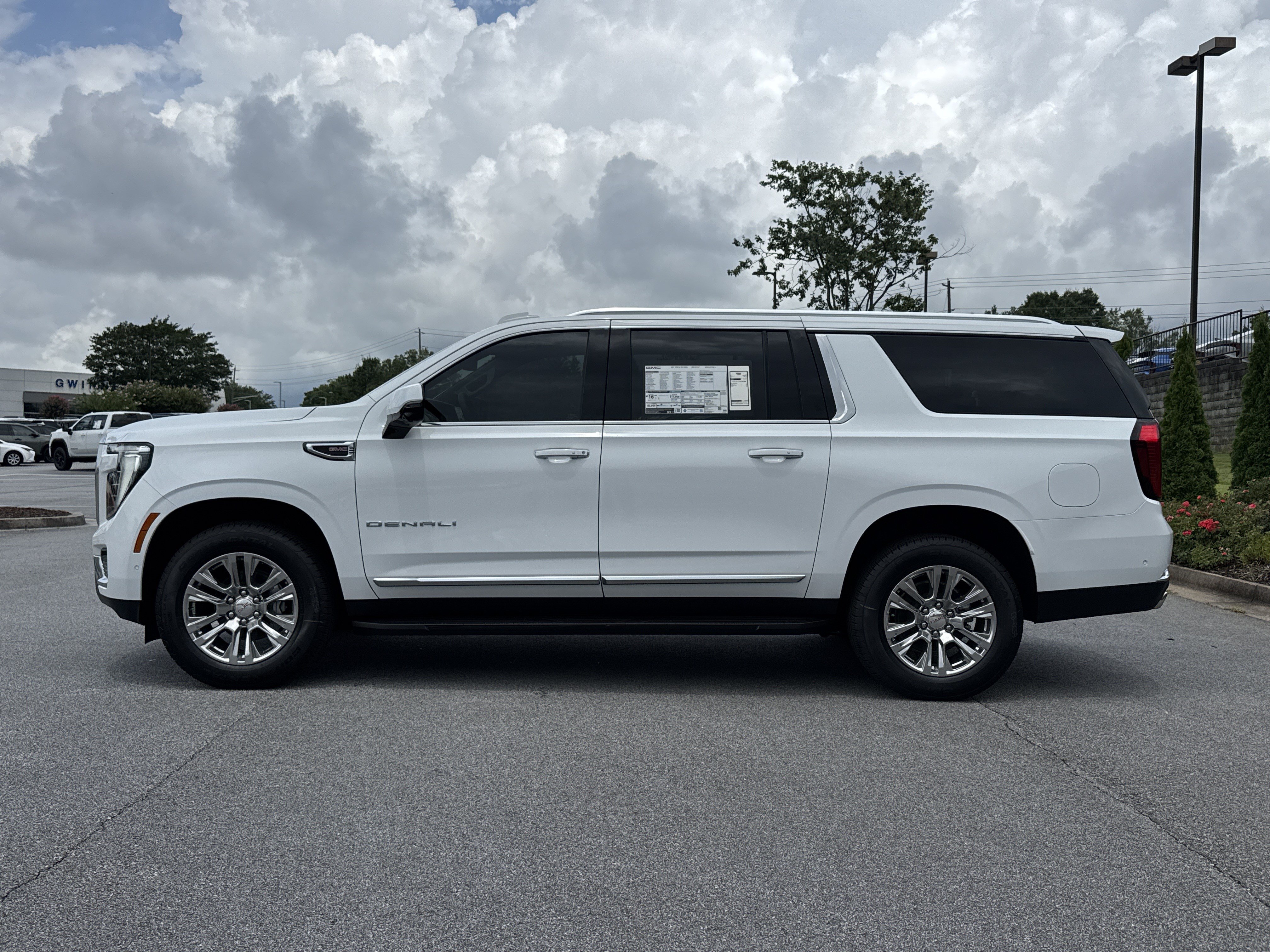 New 2026 GMC Yukon XL Denali AWD/4WD image 7