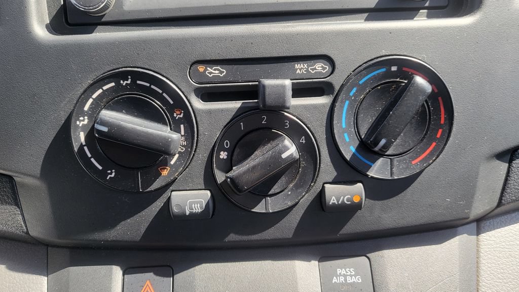 Used 2017 Nissan NV200 SV w/ Technology Package FWD image 33