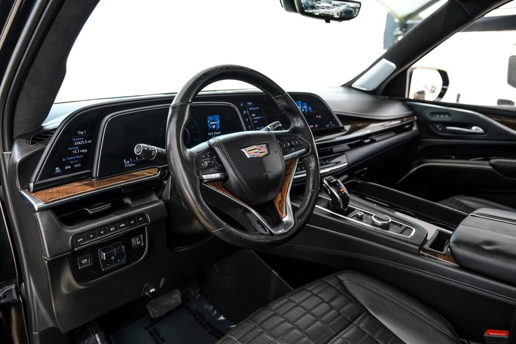 Used 2021 Cadillac Escalade Sport Platinum w/ LPO, ONYX Package AWD/4WD image 2