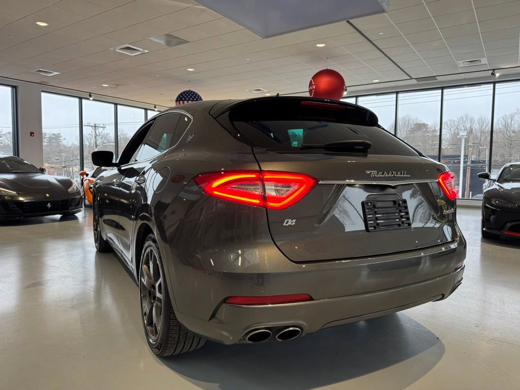 Used 2019 Maserati Levante image 3