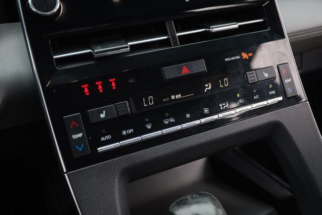 Used 2020 Toyota Avalon XLE w/ Moonroof Package FWD image 30