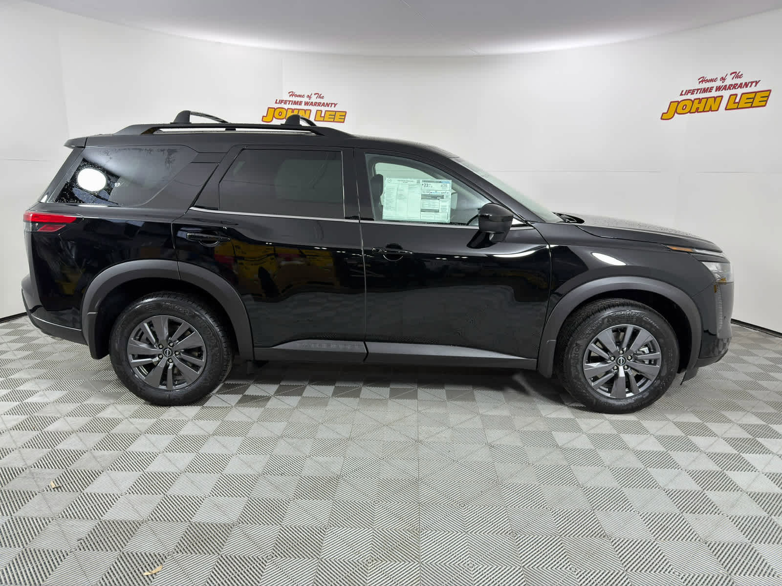 New 2026 Nissan Pathfinder SV image 7