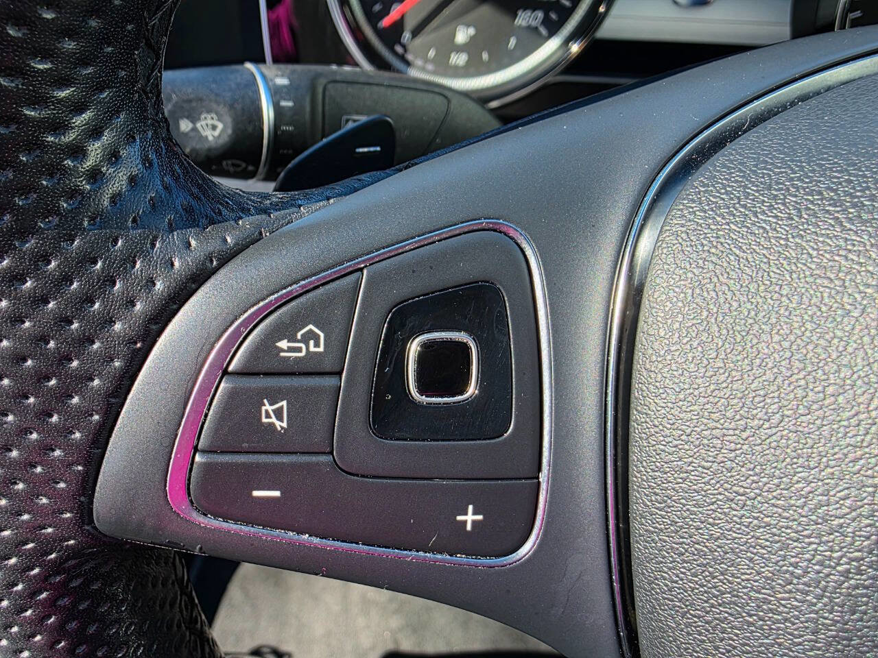 Used 2017 Mercedes-Benz E 300 image 20