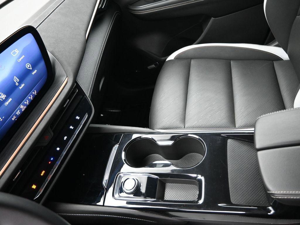 Used 2024 Buick Envision Sport Touring image 19