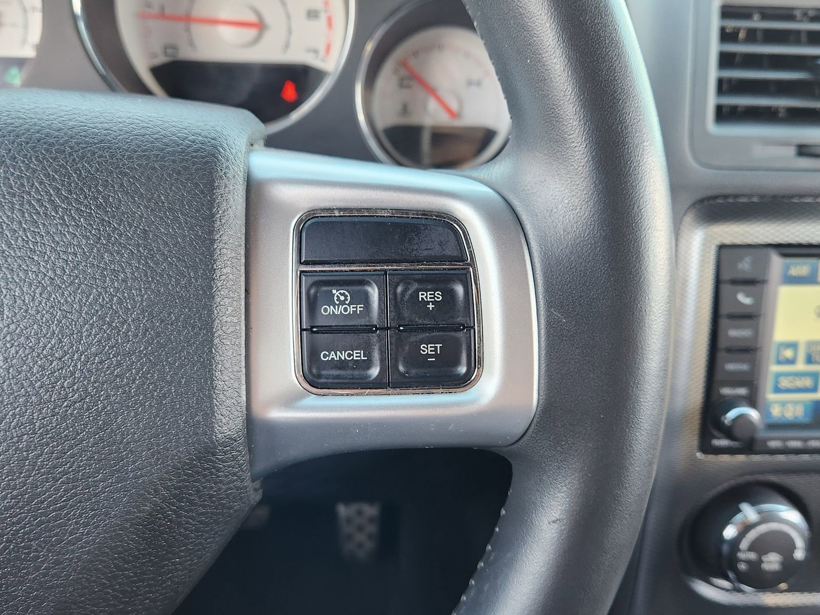 Used 2011 Dodge Challenger R/T image 33