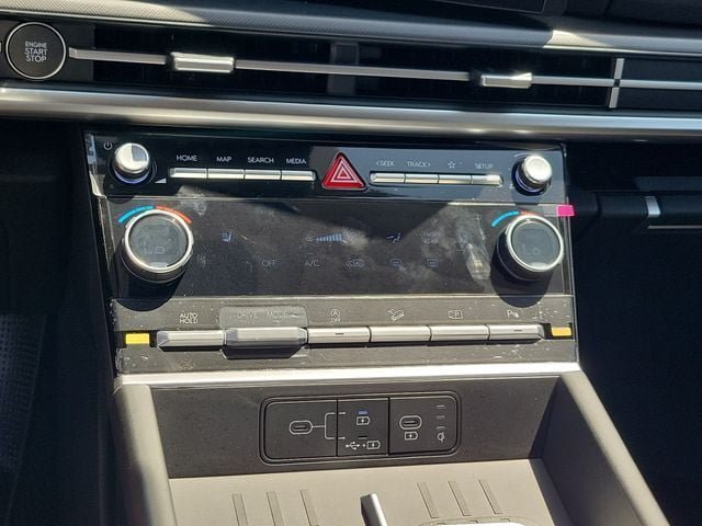 New 2027 Hyundai Santa Fe SEL FWD image 13