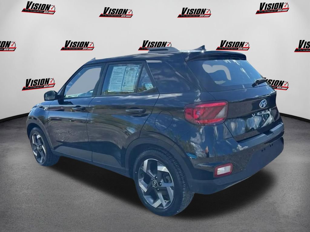 Used 2022 Hyundai Venue SEL w/ Cargo Package image 7