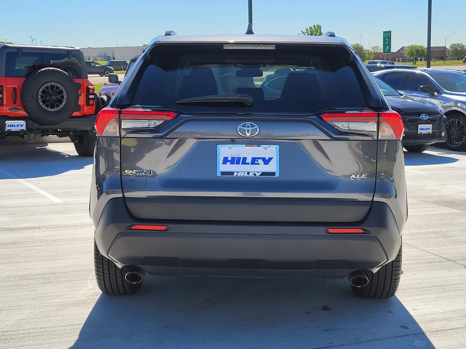 Used 2019 Toyota RAV4 XLE Premium image 4