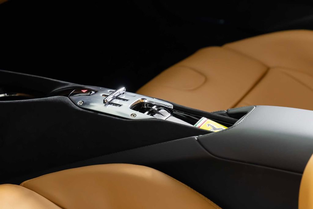 Used 2022 Ferrari SF90 Stradale image 6