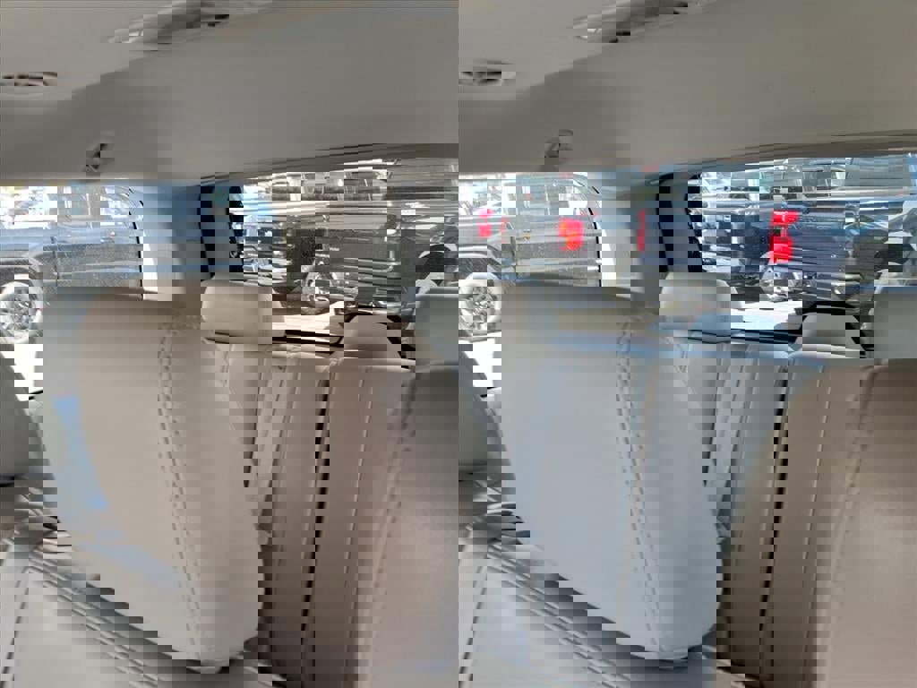 Used 2011 Chevrolet Tahoe LT image 17