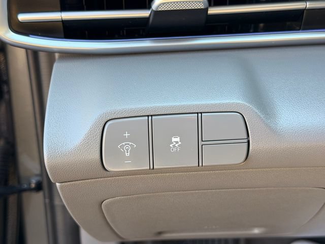 Used 2024 Hyundai Elantra SEL FWD image 24