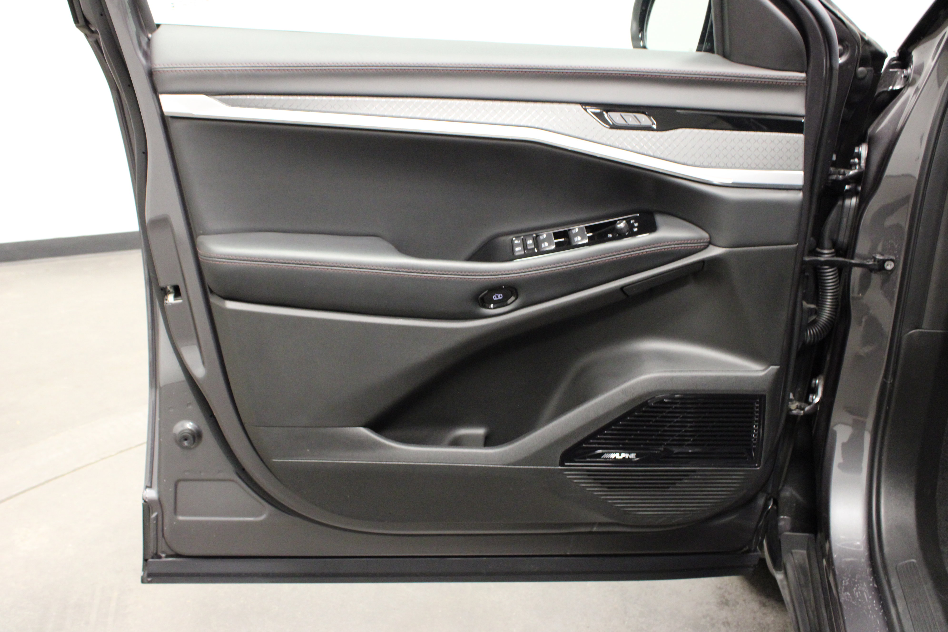 Used 2025 Jeep Wagoneer S Limited image 18