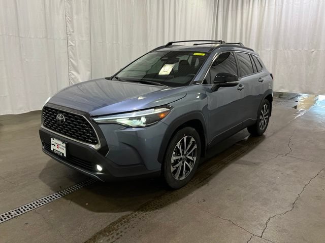 Certified 2025 Toyota Corolla Cross XLE w/ Convenience Package AWD/4WD image 8