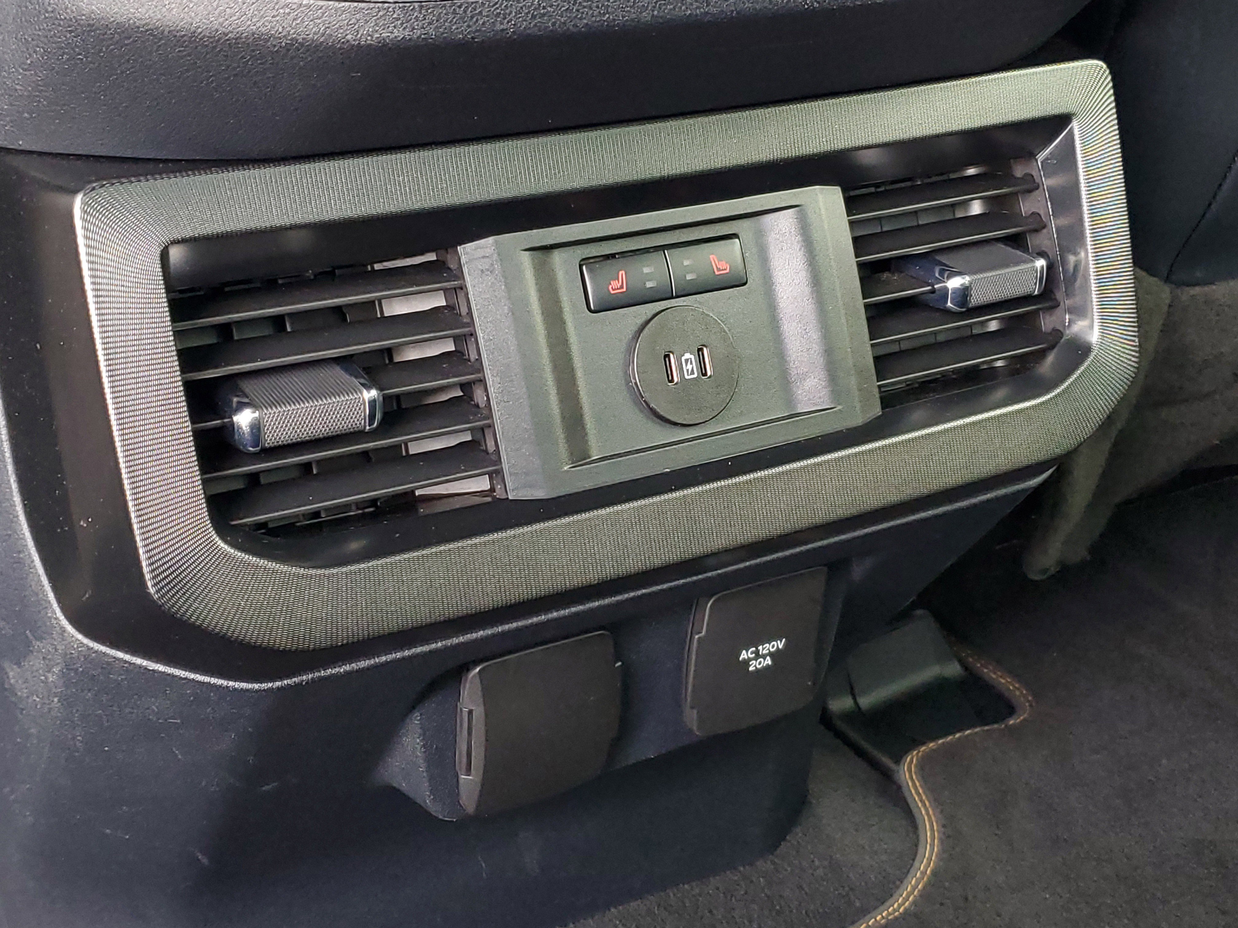 Used 2023 Ford F250 Platinum AWD/4WD image 21