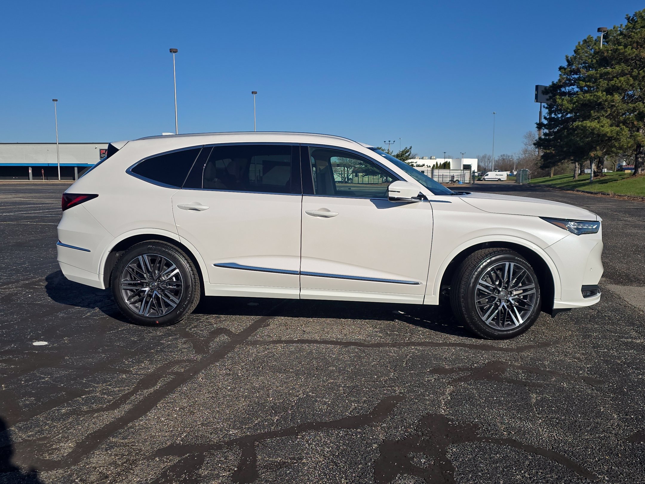 New 2026 Acura MDX w/ Advance Package AWD/4WD image 3