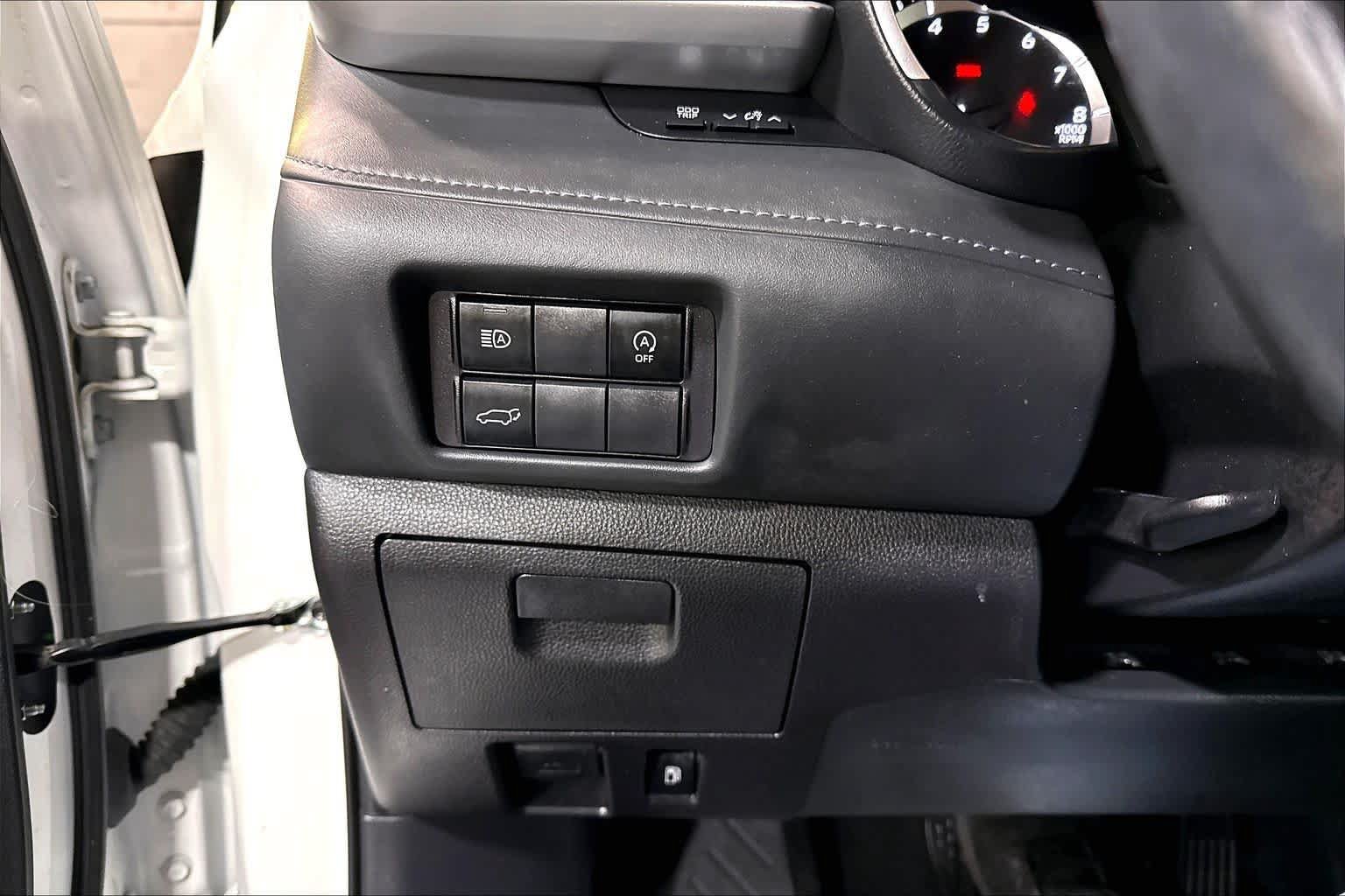 Used 2023 Toyota Highlander XLE AWD/4WD image 35