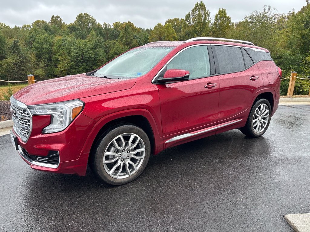 Used 2023 GMC Terrain Denali w/ LPO, Floor Liner Package