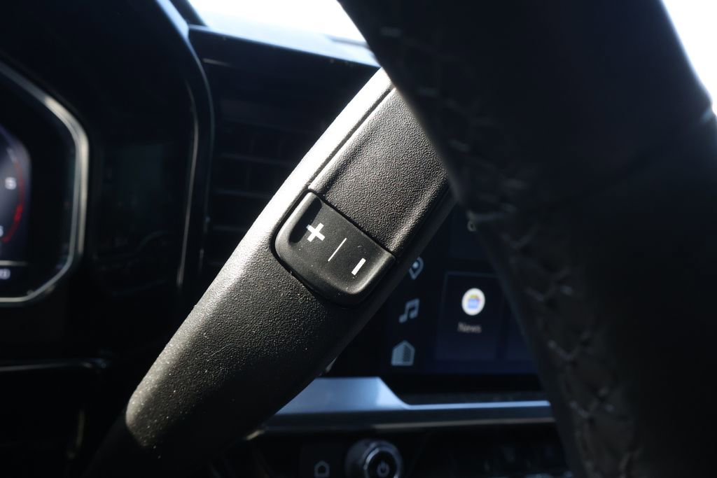 Used 2024 Chevrolet Silverado 2500 LT AWD/4WD image 22