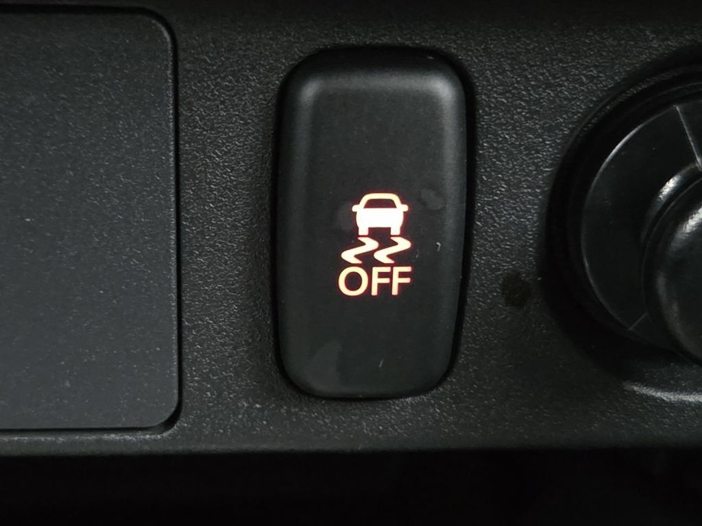 Used 2026 Mitsubishi Outlander Sport ES AWD/4WD image 5