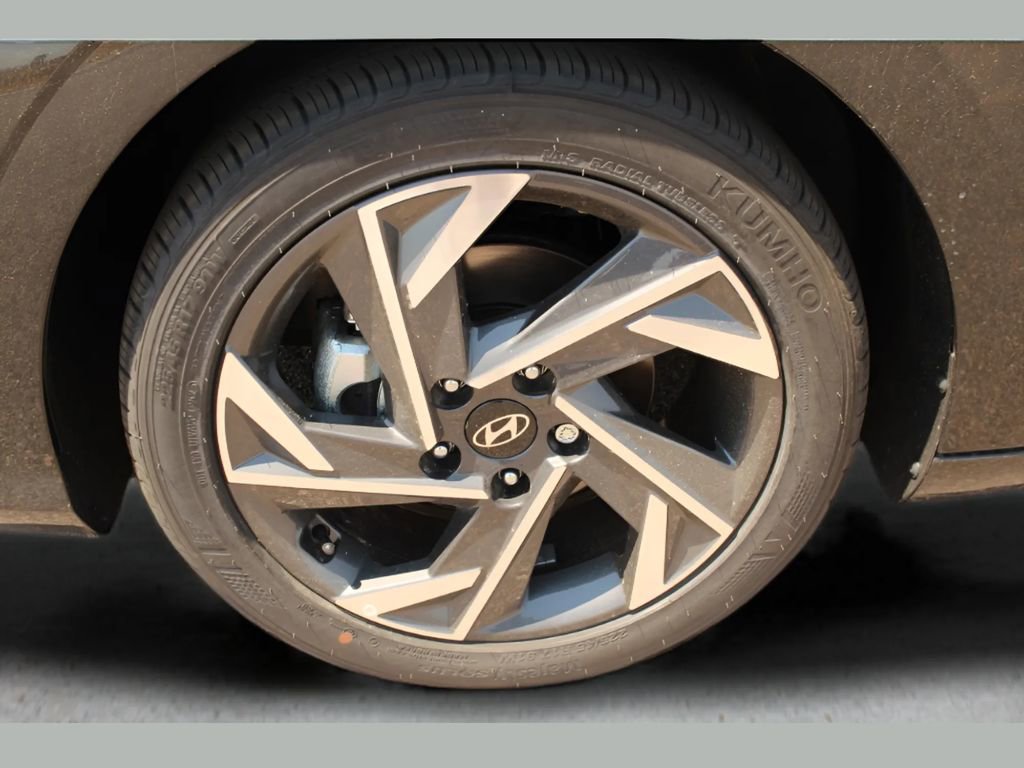 New 2025 Hyundai Elantra Sport w/ Cargo Package image 9