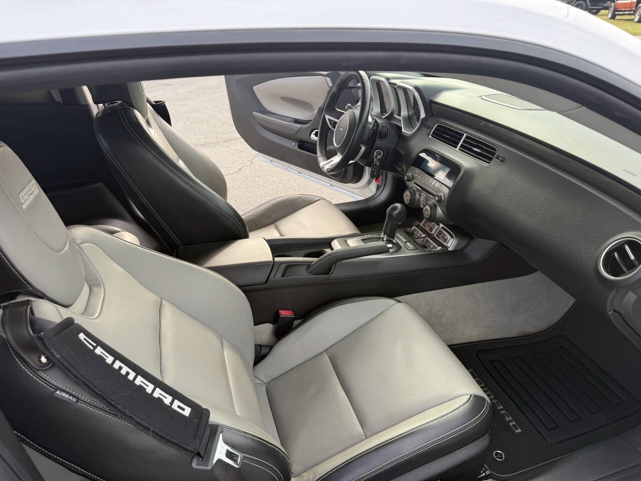 Used 2010 Chevrolet Camaro SS w/ RS Package RWD image 14