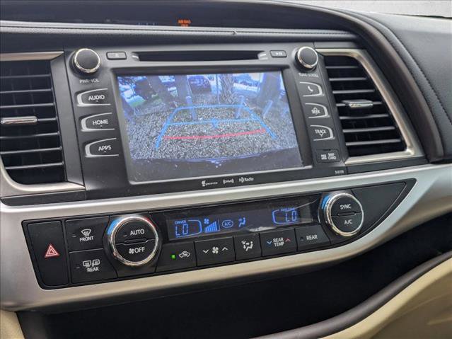Used 2016 Toyota Highlander XLE FWD image 7