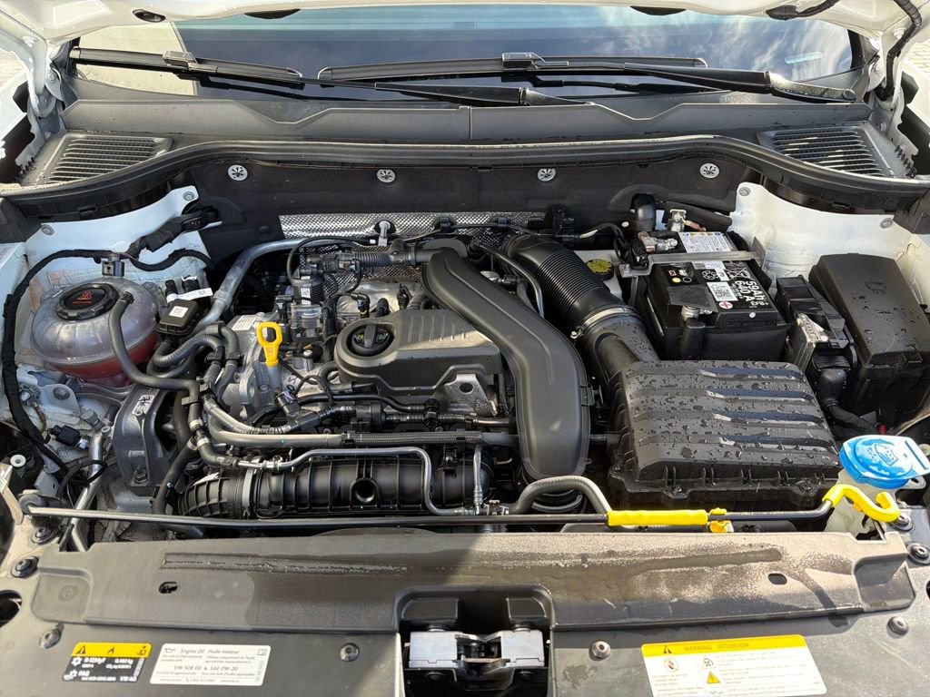 Certified 2024 Volkswagen Taos SE w/ Panoramic Sunroof Package image 23