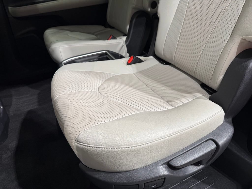 Certified 2024 Toyota Grand Highlander AWD image 21